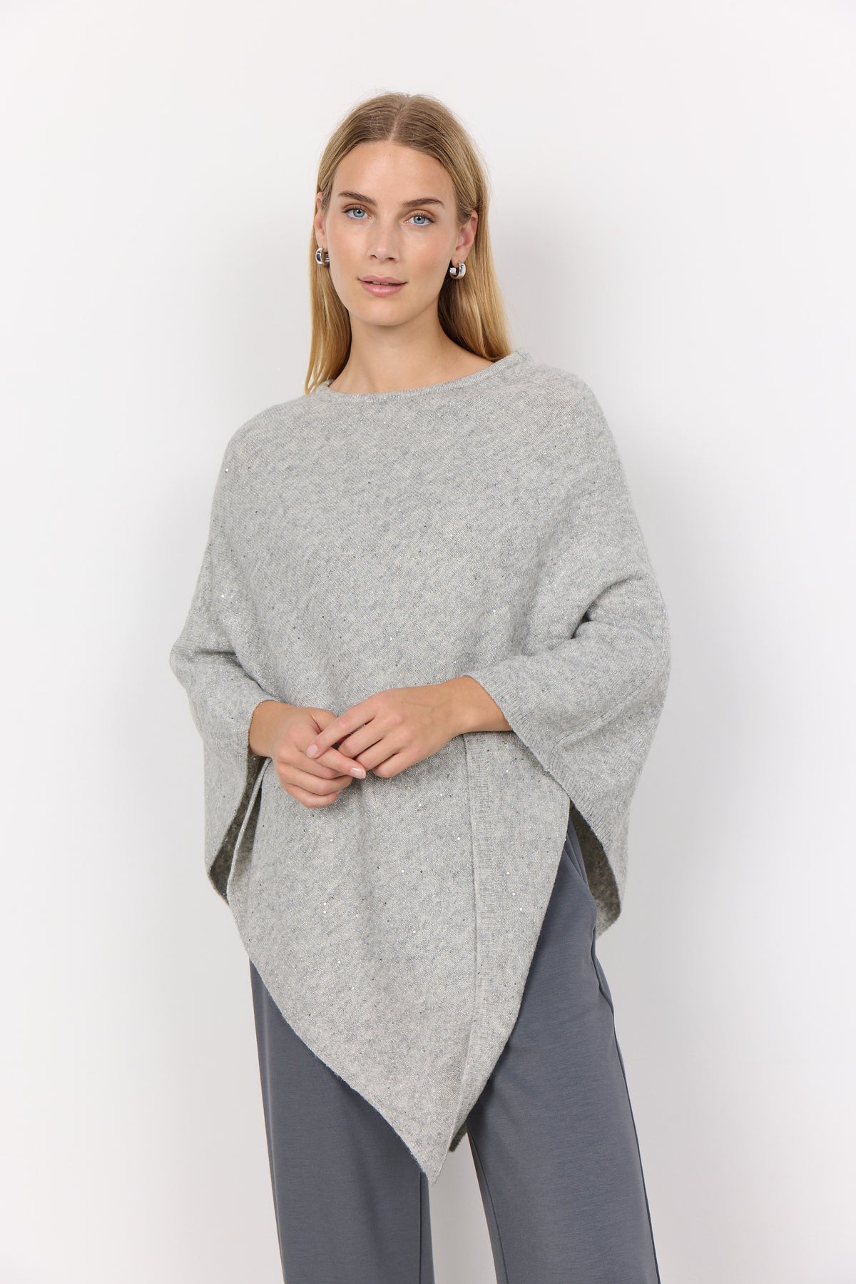 SOYA SPARKLE PONCHO