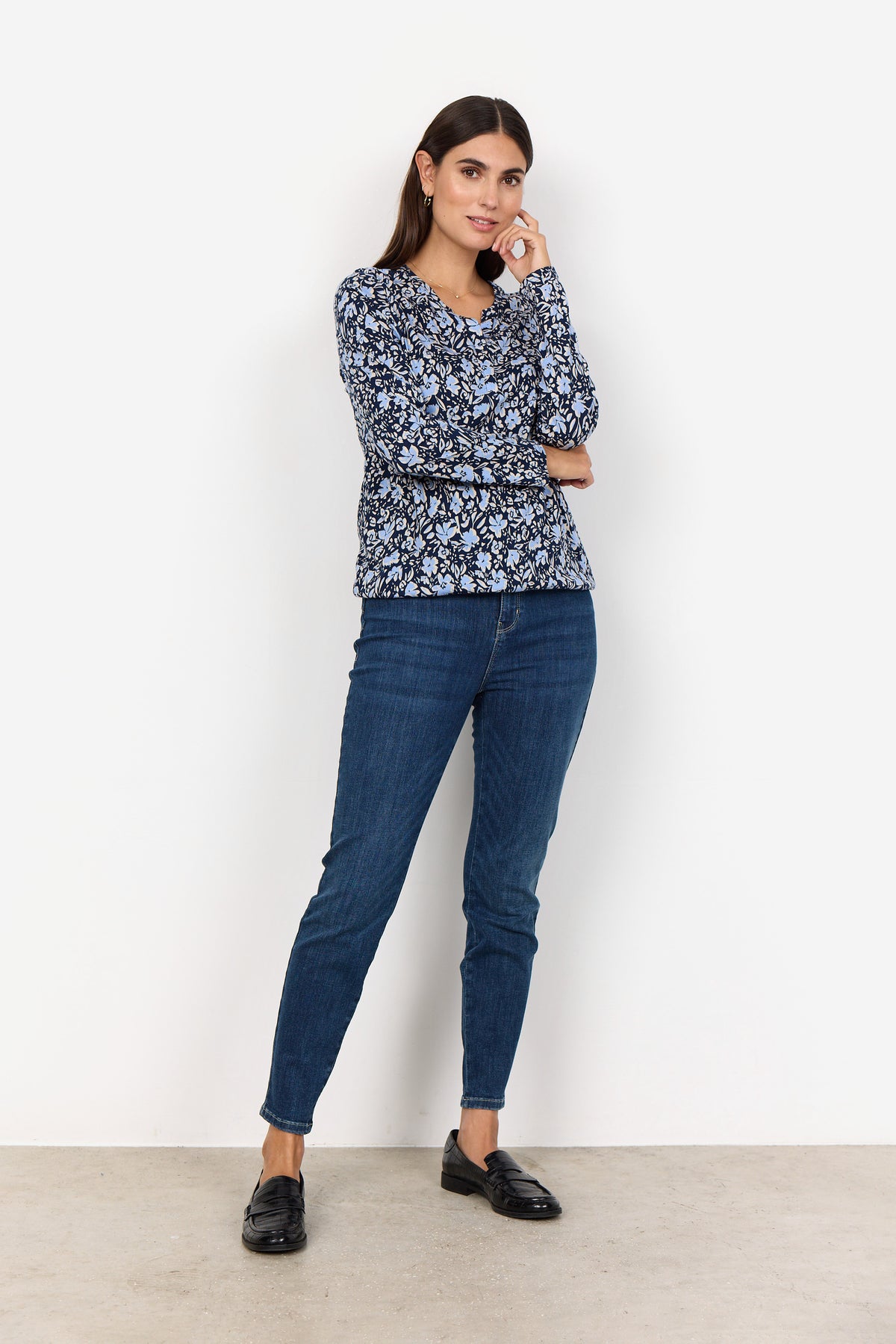 SOYA V NECK BLOUSE