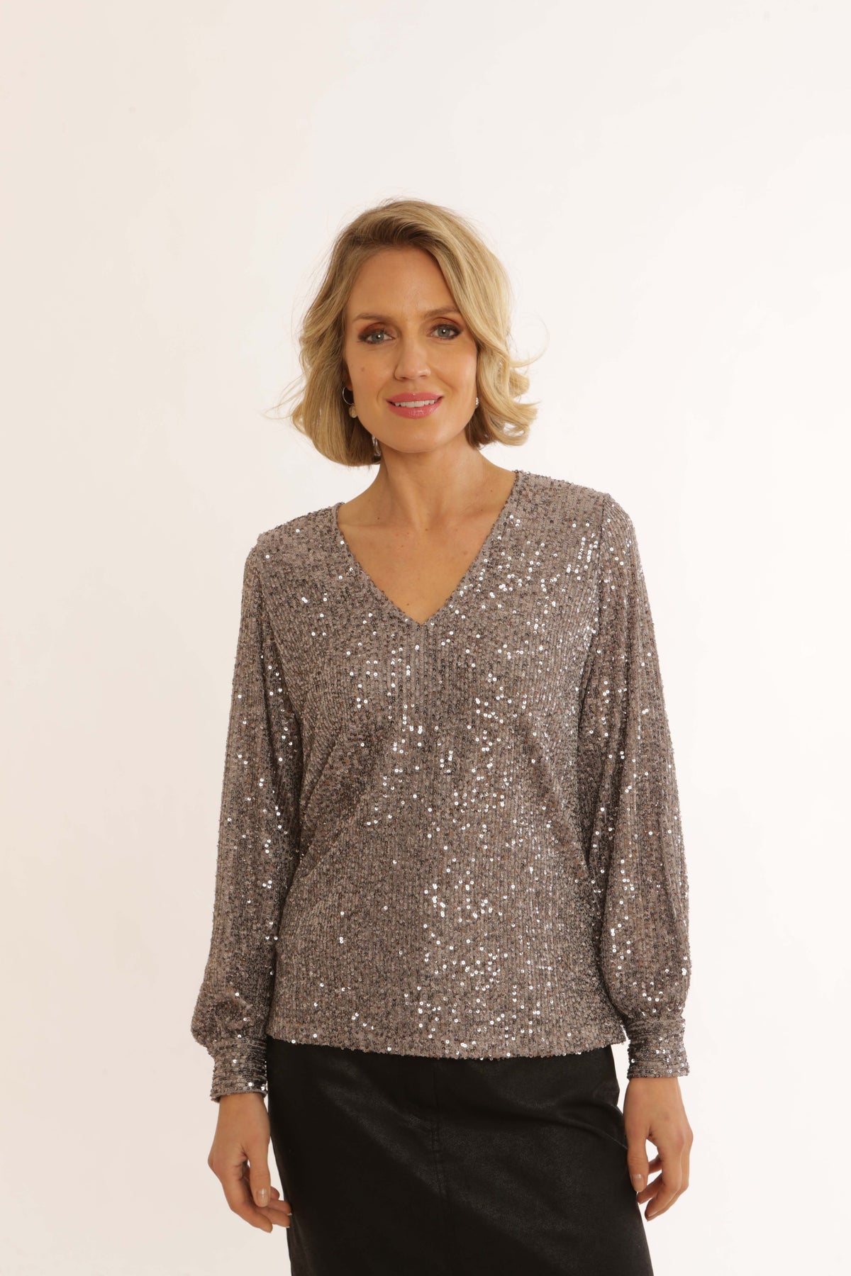 POMODORO SOLID SEQUIN BLOUSE